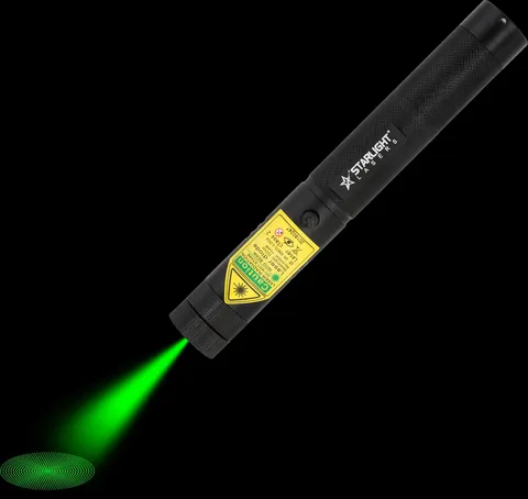 Grüner Laserpointer G1 Pro mit Laserstrahl und Lichtpunkt im Dunkeln